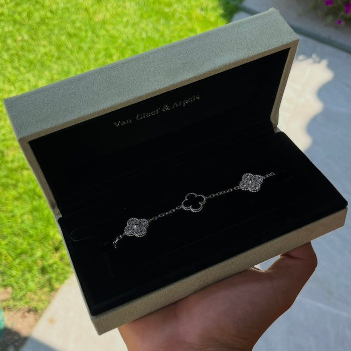 Pulso Tipo VCA, Plata 925 y Baño de Oro 18K, Full set.